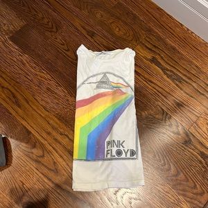 Daydreamer Pink Floyd graphic T. Short sleeve.